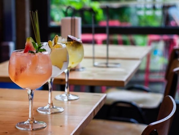 Recettes incontournables pour votre fontaine à cocktail : succès garanti !