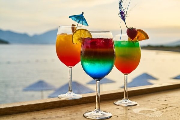 Recettes Rafraîchissantes : Top 10 des Cocktails d'Été Sans Alcool pour Toute la Famille