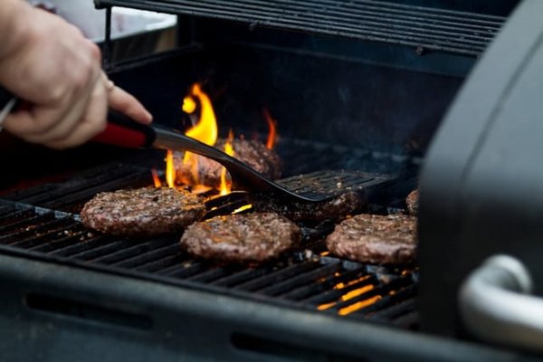 Les Secrets d'une Viande Grillée Parfaite : Techniques et Recettes Incontournables